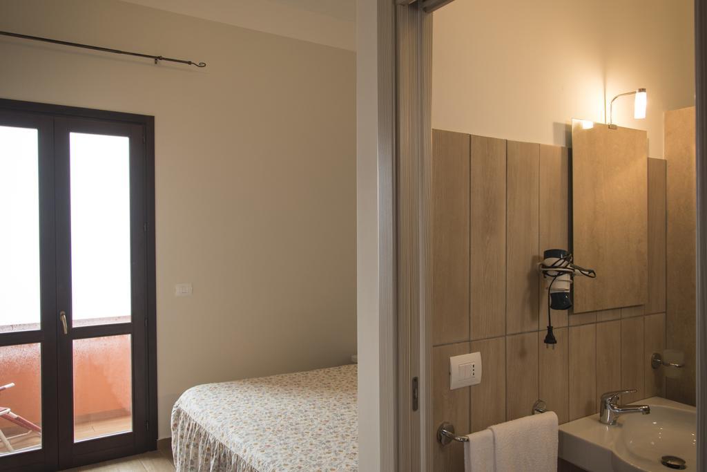 Hotel Bue Marino Пантелерия Екстериор снимка
