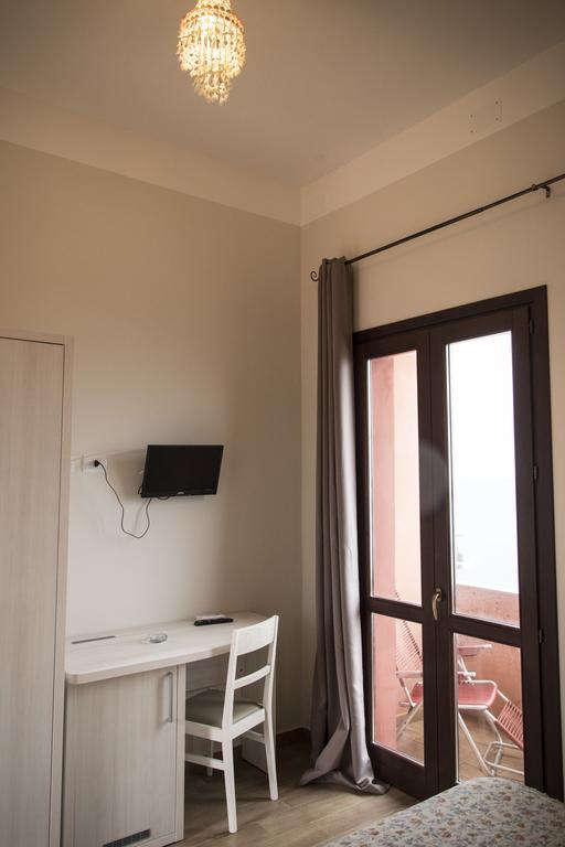 Hotel Bue Marino Пантелерия Екстериор снимка