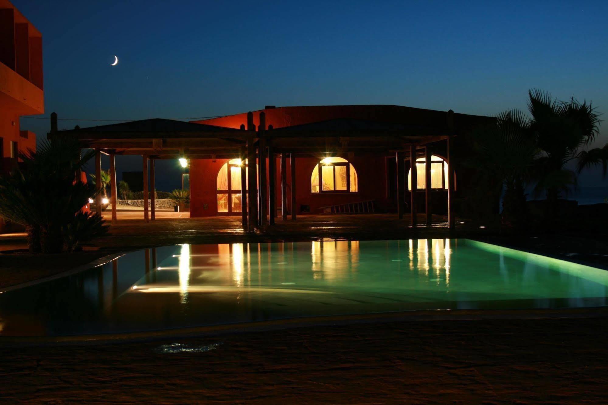Hotel Bue Marino Пантелерия Екстериор снимка